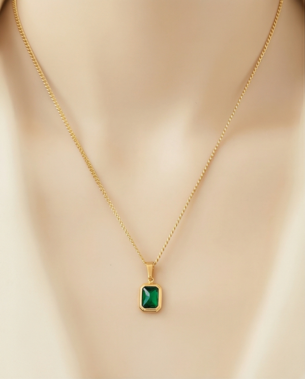 Κολιέ κρεμαστό ατσάλινο με πράσινη πέτρα