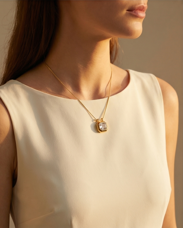 Κολιέ επιχρυσωμένο ατσάλι με λευκό zircon