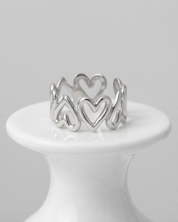 Δαχτυλίδι ατσάλινο με ασημί καρδιές
