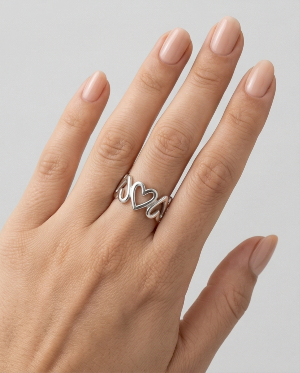 Δαχτυλίδι ατσάλινο με ασημί καρδιές