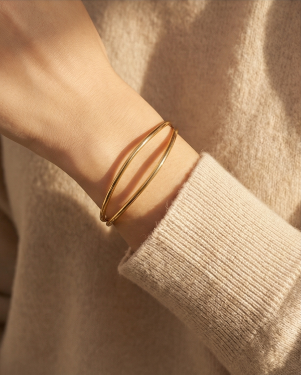 Βραχιόλι επιχρυσωμένο ατσάλι ανοιχτό με κύμα