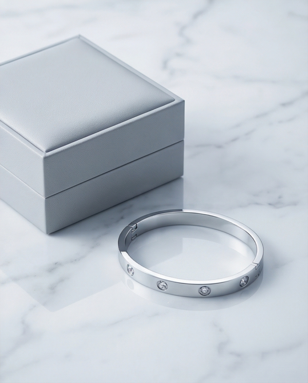 Βραχιόλι χειροπέδα ατσάλινη με στρας