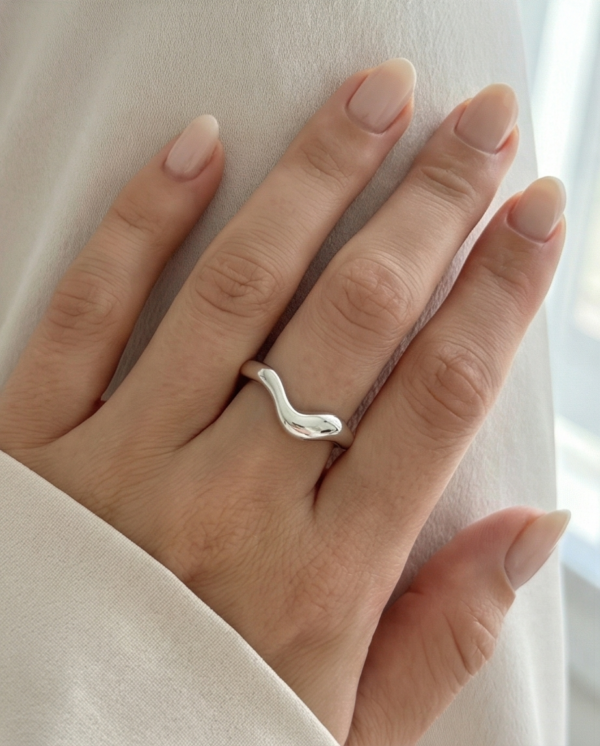 Δαχτυλίδι ατσάλινο με σχήμα κύματος