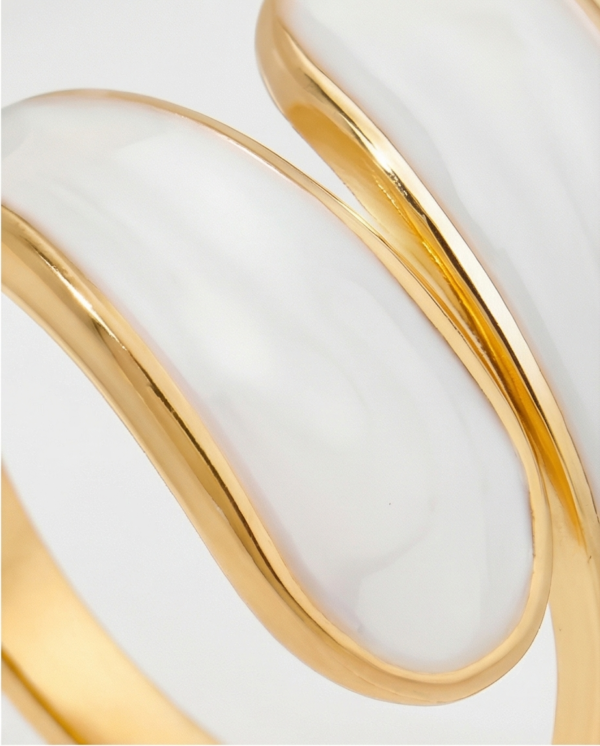 Δαχτυλίδι λευκό με χρυσό περίγραμμα ατσάλι